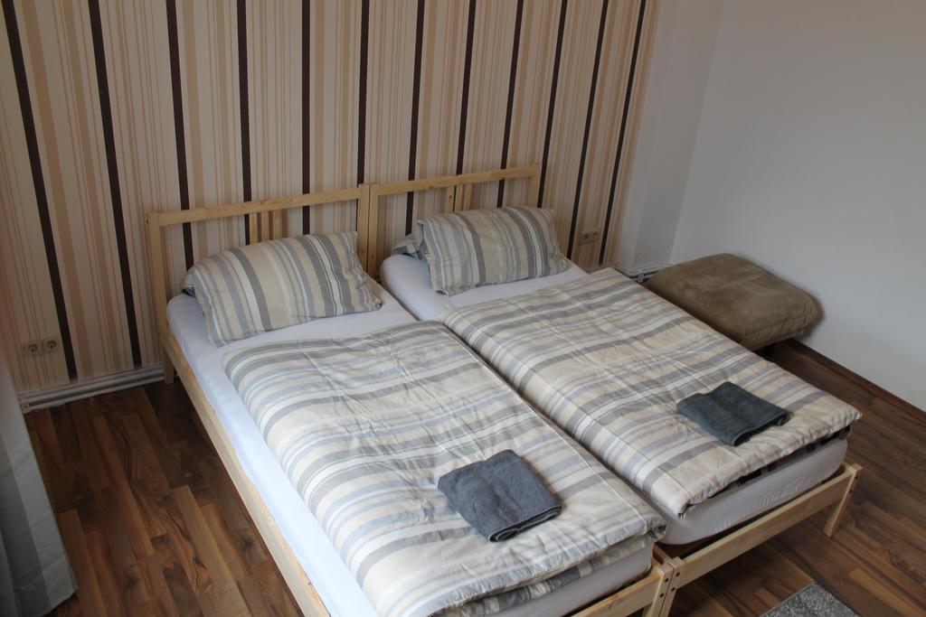 B49 - & Messe Apartment